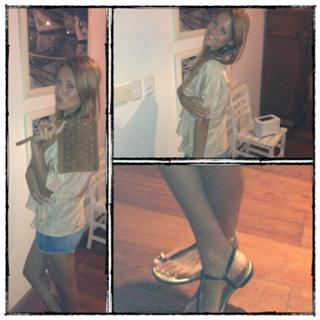 Luli Fernández feet photo thumbnail