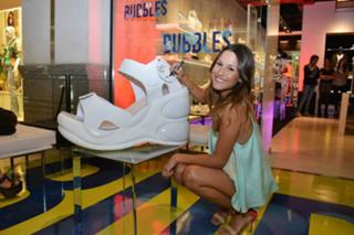 Luli Fernández feet photo thumbnail