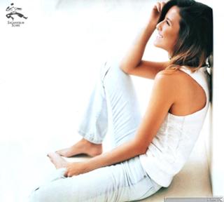 Luli Fernández feet photo thumbnail
