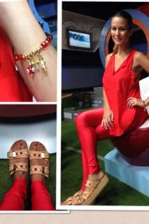 Luli Fernández feet photo thumbnail