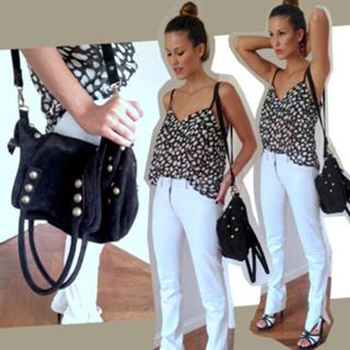 Luli Fernández feet photo thumbnail