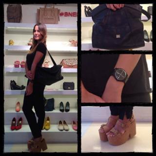 Luli Fernández feet photo thumbnail