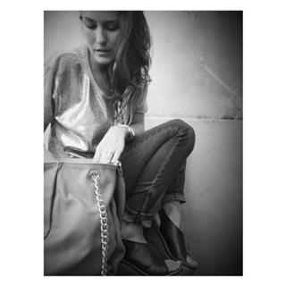 Luli Fernández feet photo thumbnail
