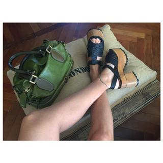 Luli Fernández feet photo thumbnail