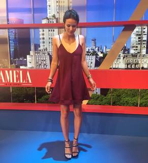 Luli Fernández feet photo thumbnail