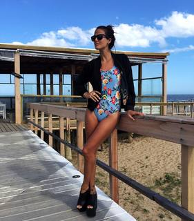 Luli Fernández feet photo thumbnail