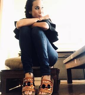 Luli Fernández feet photo thumbnail
