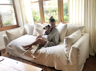 Luli Fernández feet photo thumbnail