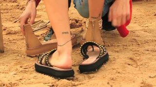 Luli Fernández feet photo thumbnail