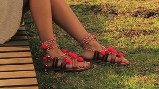 Luli Fernández feet photo thumbnail