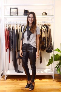 Luli Fernández feet photo thumbnail