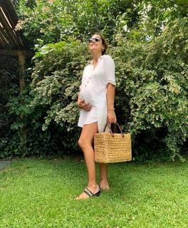 Luli Fernández feet photo thumbnail