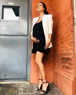 Luli Fernández feet photo thumbnail