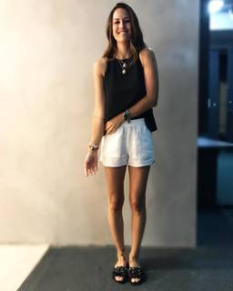 Luli Fernández feet photo thumbnail