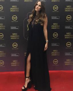 Luli Fernández feet photo thumbnail