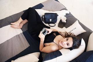 Luli Fernández feet photo thumbnail