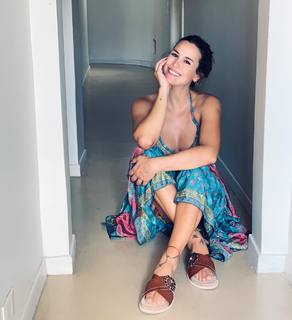 Luli Fernández feet photo thumbnail