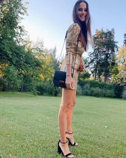 Luli Fernández feet photo thumbnail