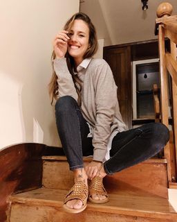 Luli Fernández feet photo thumbnail