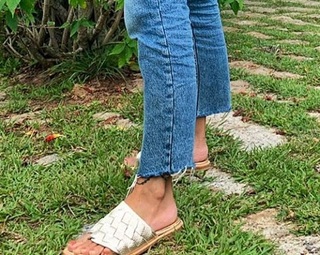 Luli Fernández feet photo thumbnail