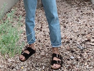 Luli Fernández feet photo thumbnail