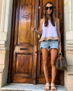 Luli Fernández feet photo thumbnail
