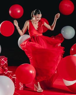 Luli Fernández feet photo thumbnail