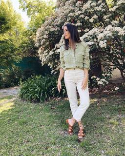 Luli Fernández feet photo thumbnail