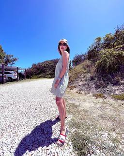 Luli Fernández feet photo thumbnail