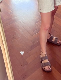 Luli Fernández feet photo thumbnail