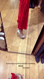 Luli Fernández feet photo thumbnail