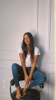 Luli Fernández feet photo thumbnail