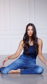 Luli Fernández feet photo thumbnail