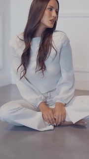 Luli Fernández feet photo thumbnail