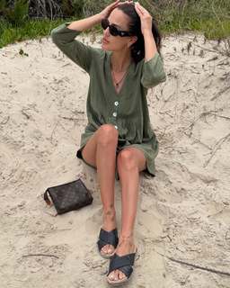 Luli Fernández feet photo thumbnail