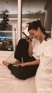 Luli Fernández feet photo thumbnail