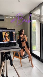 Luli Fernández feet photo thumbnail