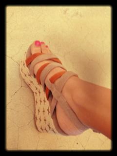 Luli Fernández feet photo thumbnail