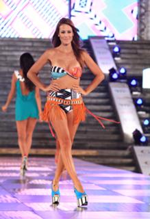 Luli Fernández feet photo thumbnail
