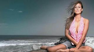 Luli Fernández feet photo thumbnail