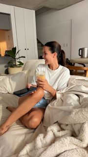 Luli Fernández feet photo 4