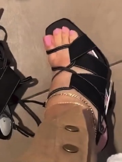 Lulu Alhassan feet photo 8