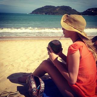 Luma Costa feet photo 2
