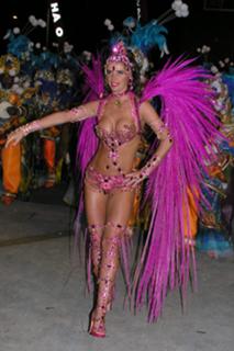 Luma de Oliveira feet photo 11