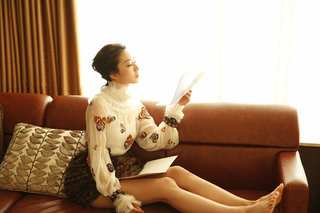 Lun-Mei Gwei feet photo 13