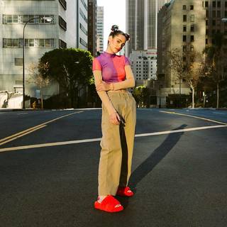 Luna Blaise feet photo thumbnail