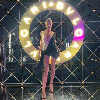 Luna Blaise feet photo thumbnail