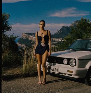 Luna Blaise feet photo thumbnail