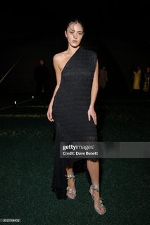 Luna Blaise feet photo thumbnail