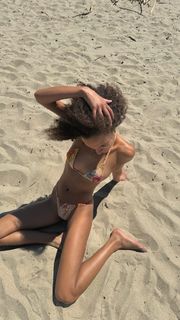Luna Blaise feet photo thumbnail
